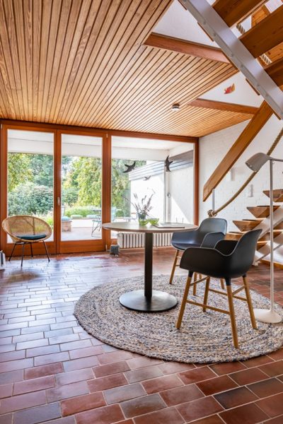Blick von der Diele in den Garten