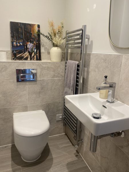 Photo of the guest toilet on the ground floor